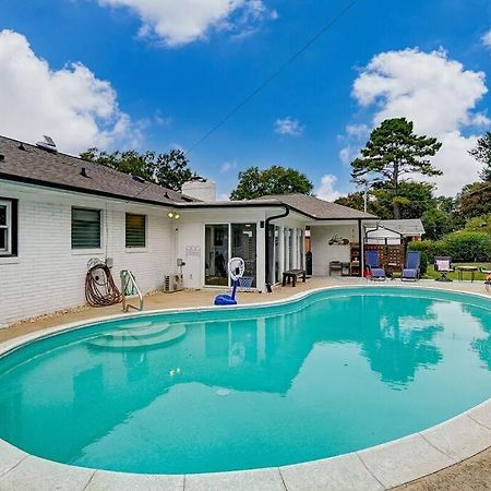 Poolside Bungalow With Fire Pit Fun And King Suite Charlotte Eksteriør billede